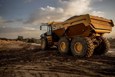Dumper articulado 40T 2015 — Minería
